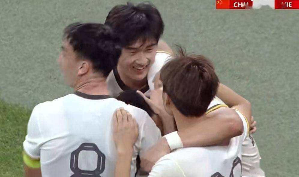 喜讯！落叶球世界波，U23国足1-0越南，1胜2平不败收官，无缘夺冠