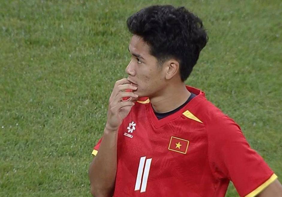 喜讯！落叶球世界波，U23国足1-0越南