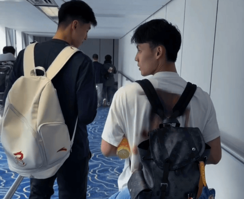 世界杯竞猜购彩 -宏远早报！徐杰美国特训，杜锋高频率参加活动，虎头天赋异禀！(hong yuan zao bao xu jie mei guo te xun du feng gao pin lyu can jia huo dong hu tou tian fu yi bing)